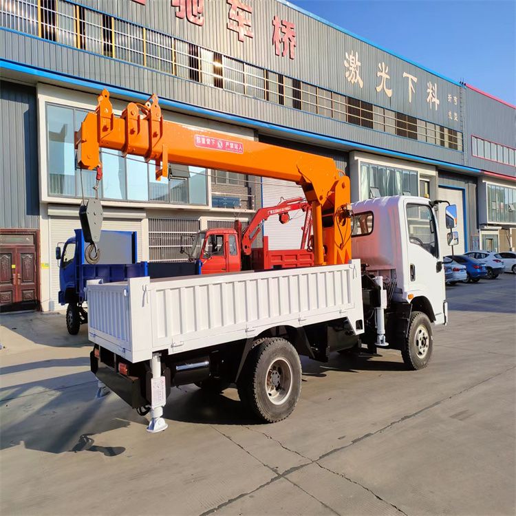 狮子乡三轮随车吊定制 农用改装机自备吊中瑞长期出售